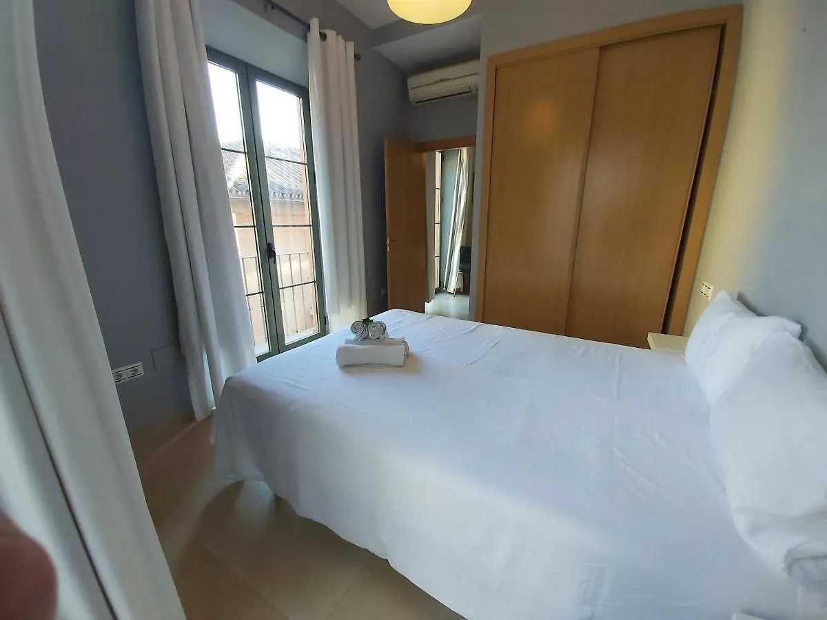 Del Parque Flats Central Malaga Apartment